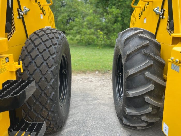 Sakai Smooth Drum Soil Compactor Options Lug Tractor Tires Sv